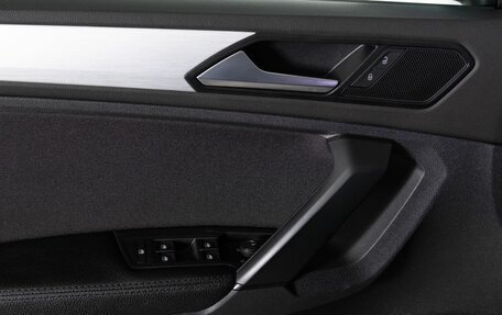 Volkswagen Tiguan II, 2021 год, 3 150 000 рублей, 22 фотография