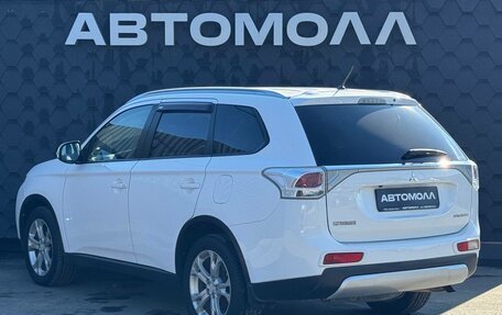 Mitsubishi Outlander III рестайлинг 3, 2014 год, 1 390 000 рублей, 5 фотография