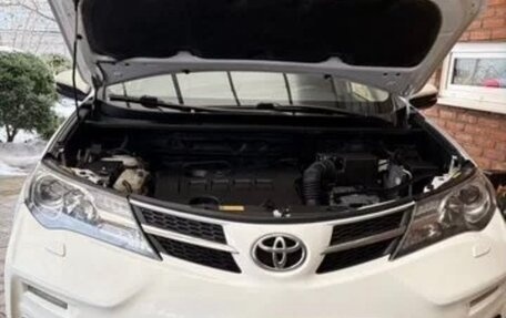 Toyota RAV4, 2014 год, 2 100 000 рублей, 10 фотография