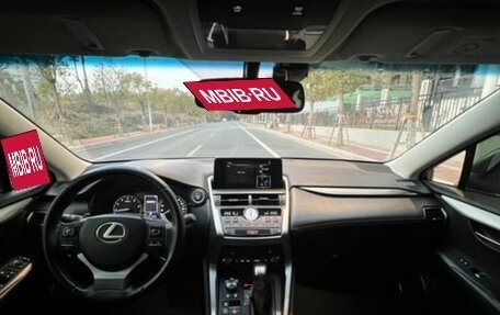 Lexus NX I, 2021 год, 2 900 000 рублей, 10 фотография