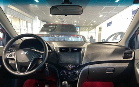 Hyundai Solaris II рестайлинг, 2012 год, 680 000 рублей, 11 фотография