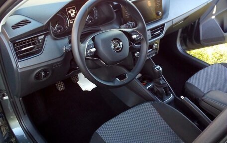 Skoda Rapid II, 2021 год, 1 300 000 рублей, 5 фотография