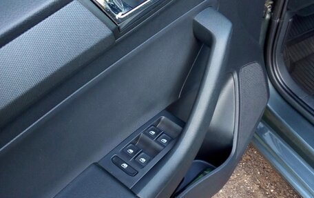 Skoda Rapid II, 2021 год, 1 300 000 рублей, 8 фотография