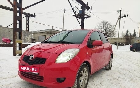 Toyota Yaris III рестайлинг, 2006 год, 640 000 рублей, 2 фотография