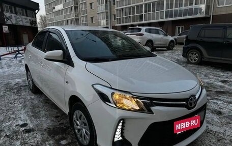 Toyota Vios III, 2022 год, 1 400 000 рублей, 2 фотография