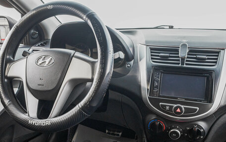 Hyundai Solaris II рестайлинг, 2013 год, 839 000 рублей, 23 фотография