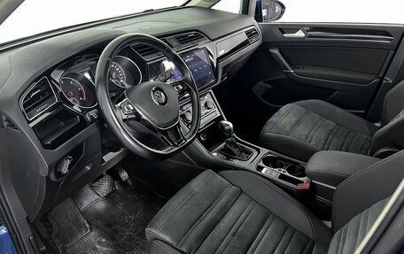 Volkswagen Touran III, 2018 год, 1 979 000 рублей, 10 фотография