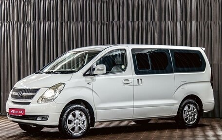 Hyundai Grand Starex Grand Starex I рестайлинг 2, 2015 год, 1 595 000 рублей, 1 фотография