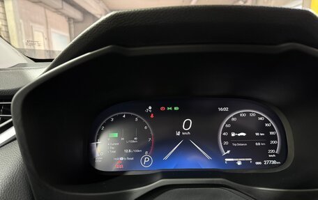 Toyota RAV4, 2024 год, 4 450 000 рублей, 14 фотография