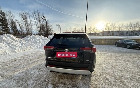 Toyota RAV4, 2024 год, 4 450 000 рублей, 7 фотография