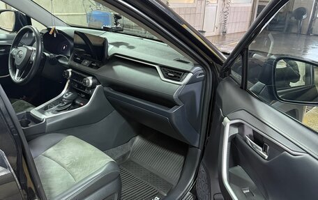 Toyota RAV4, 2024 год, 4 450 000 рублей, 17 фотография