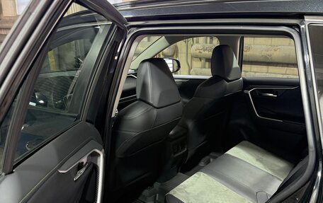 Toyota RAV4, 2024 год, 4 450 000 рублей, 18 фотография