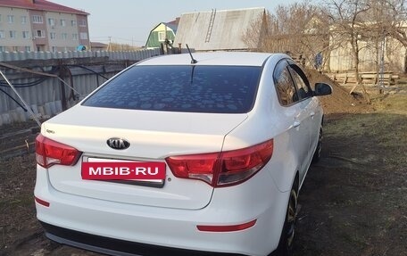 KIA Rio III рестайлинг, 2016 год, 1 100 000 рублей, 2 фотография