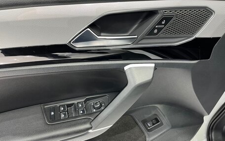 Volkswagen Touran III, 2021 год, 1 950 000 рублей, 7 фотография