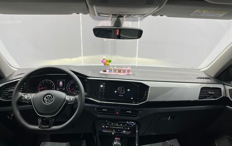 Volkswagen Touran III, 2021 год, 1 950 000 рублей, 10 фотография