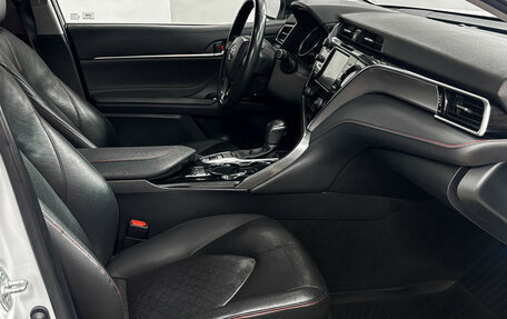 Toyota Camry, 2020 год, 3 190 000 рублей, 7 фотография