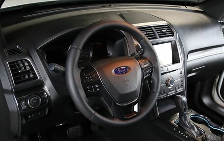 Ford Explorer VI, 2018 год, 2 849 000 рублей, 11 фотография