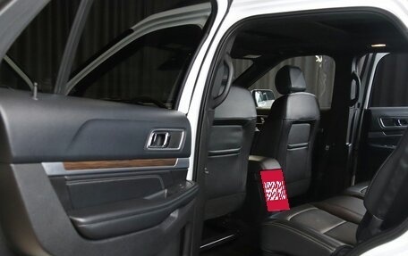 Ford Explorer VI, 2018 год, 2 849 000 рублей, 18 фотография