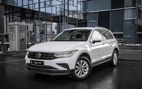 Volkswagen Tiguan II, 2021 год, 2 975 000 рублей, 3 фотография