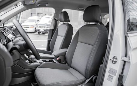 Volkswagen Tiguan II, 2021 год, 2 975 000 рублей, 11 фотография