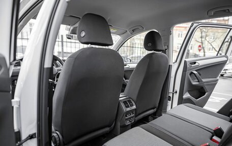 Volkswagen Tiguan II, 2021 год, 2 975 000 рублей, 13 фотография