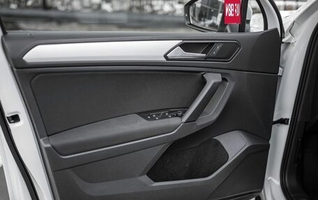 Volkswagen Tiguan II, 2021 год, 2 975 000 рублей, 15 фотография