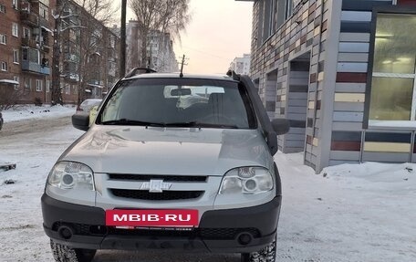 Chevrolet Niva I рестайлинг, 2016 год, 690 000 рублей, 2 фотография