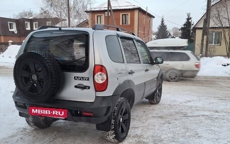 Chevrolet Niva I рестайлинг, 2016 год, 690 000 рублей, 4 фотография