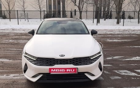 KIA K5, 2021 год, 1 750 000 рублей, 2 фотография