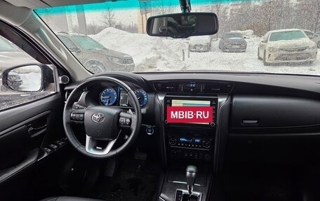 Toyota Fortuner II, 2022 год, 5 500 000 рублей, 8 фотография