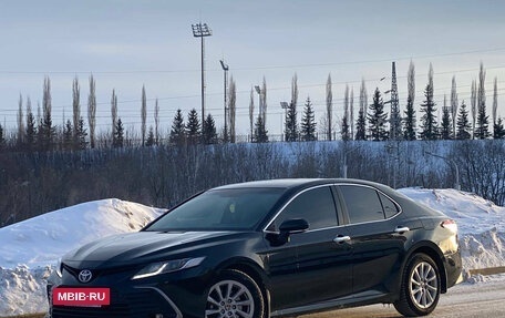 Toyota Camry, 2021 год, 2 620 000 рублей, 3 фотография