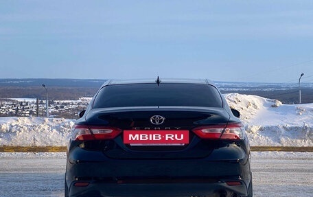 Toyota Camry, 2021 год, 2 620 000 рублей, 5 фотография