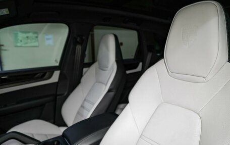 Porsche Cayenne III, 2025 год, 18 200 000 рублей, 22 фотография