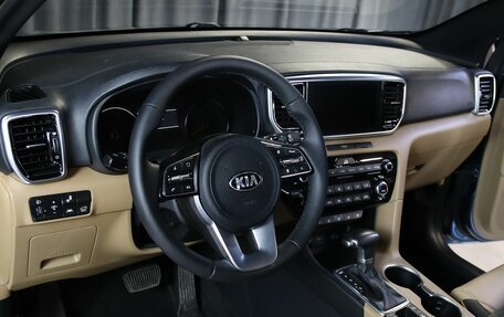 KIA Sportage IV рестайлинг, 2019 год, 2 499 000 рублей, 9 фотография