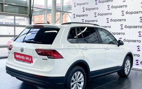 Volkswagen Tiguan II, 2017 год, 1 840 000 рублей, 3 фотография