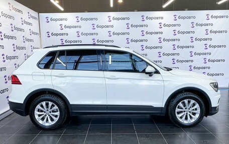 Volkswagen Tiguan II, 2017 год, 1 840 000 рублей, 6 фотография