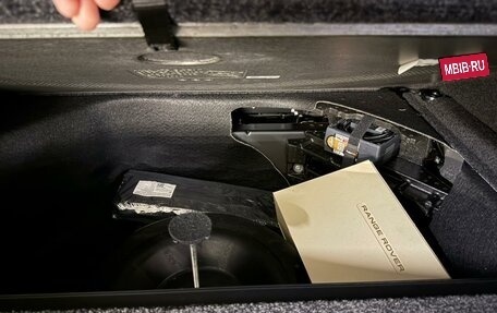 Land Rover Range Rover IV рестайлинг, 2025 год, 27 995 000 рублей, 40 фотография