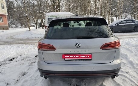 Volkswagen Touareg III, 2019 год, 3 850 000 рублей, 5 фотография