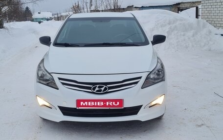 Hyundai Solaris II рестайлинг, 2014 год, 639 000 рублей, 1 фотография
