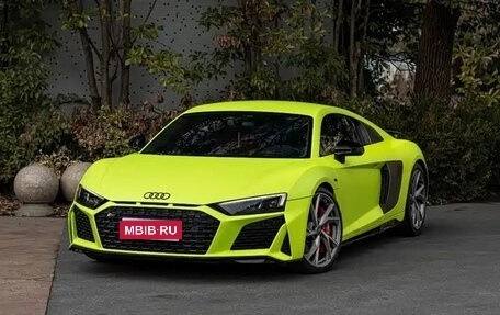 Audi R8, 2022 год, 29 917 112 рублей, 1 фотография