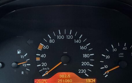 Mercedes-Benz G-Класс W463 рестайлинг _ii, 1999 год, 2 000 000 рублей, 7 фотография