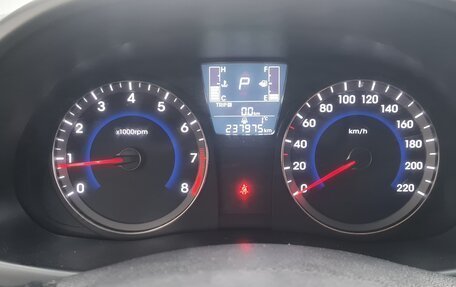 Hyundai Solaris II рестайлинг, 2014 год, 639 000 рублей, 13 фотография