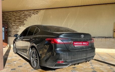 Toyota Camry, 2024 год, 3 950 000 рублей, 2 фотография