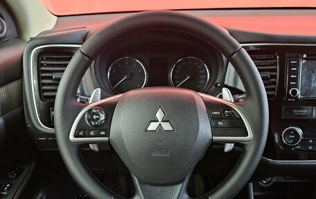 Mitsubishi Outlander III рестайлинг 3, 2013 год, 1 295 000 рублей, 12 фотография