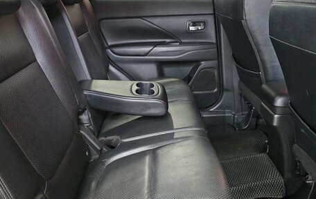 Mitsubishi Outlander III рестайлинг 3, 2013 год, 1 295 000 рублей, 14 фотография