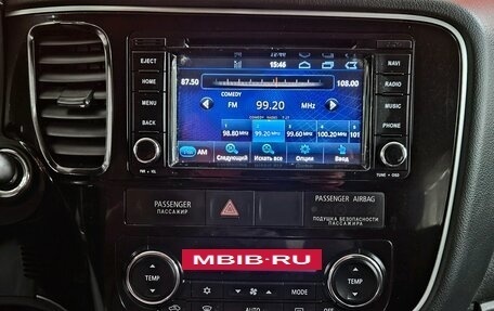 Mitsubishi Outlander III рестайлинг 3, 2013 год, 1 295 000 рублей, 11 фотография