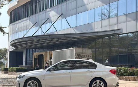 BMW 1 серия, 2021 год, 1 390 000 рублей, 7 фотография