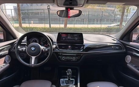 BMW 1 серия, 2021 год, 1 390 000 рублей, 10 фотография