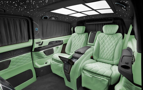 Mercedes-Benz V-Класс, 2024 год, 46 850 000 рублей, 2 фотография