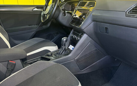 Volkswagen Tiguan II, 2019 год, 2 490 000 рублей, 8 фотография